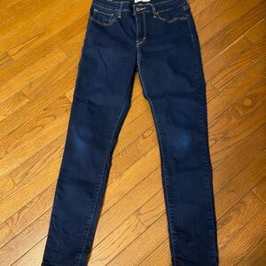 Levi’s Classic Women's Dark Blue Skinny Jeans